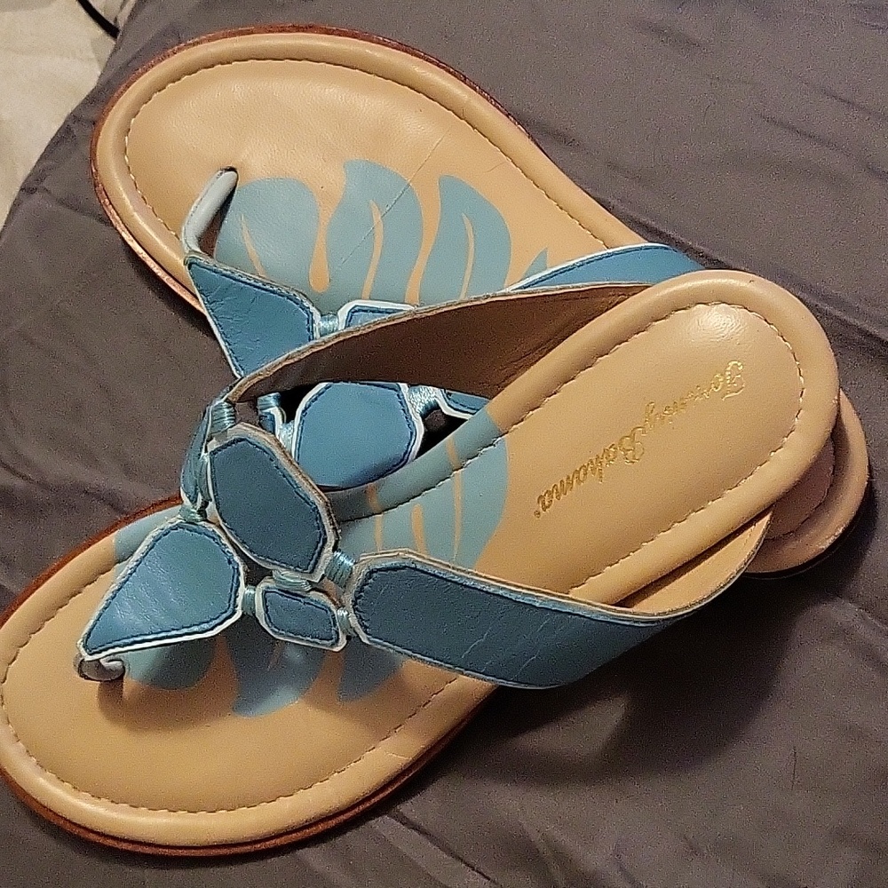 Tommy Bahama Sandals